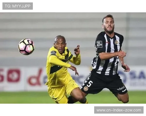 罗德里格斯与费雷拉二番战技术分析：风格碰撞与胜负关键点